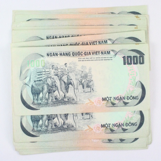 Lot of 45 1972 Vietnam 1000 dong banknotes
