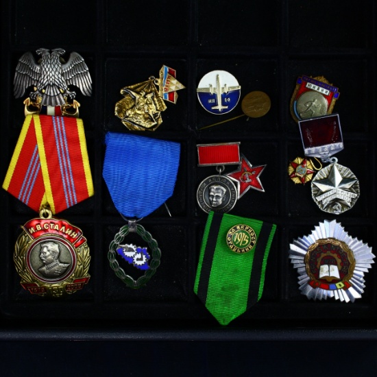 Collection of 13 Soviet Union & Soviet-related pins, badges & medals