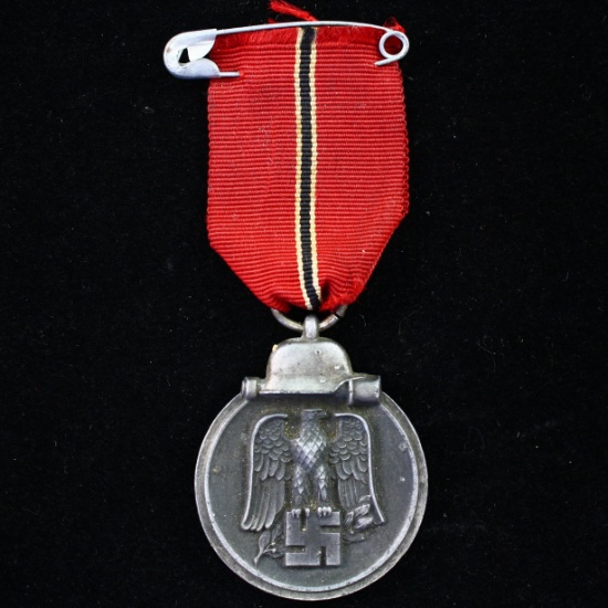 1941/42 Nazi Germany Winterscheatcht Im Osten (Winter Battle in the East) medal