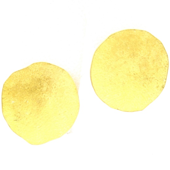 Pair of 22K yellow gold stud earrings