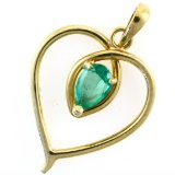 Estate 18K yellow gold natural emerald open heart pendant