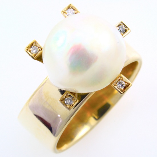 Estate 18K yellow gold diamond & South Sea pearl ring