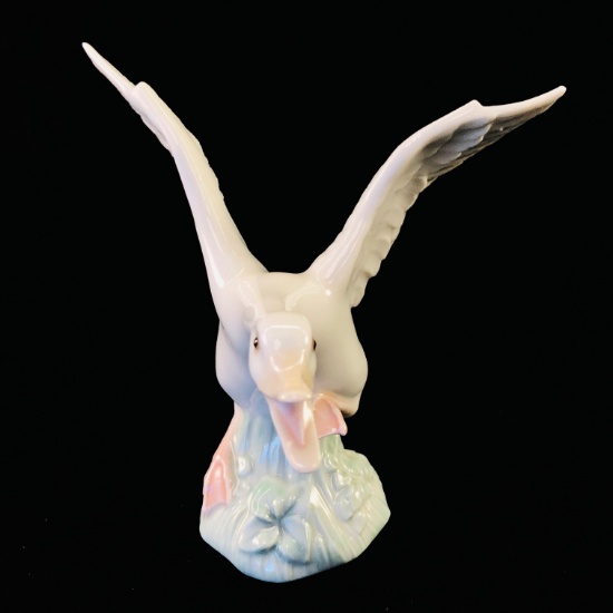 Estate Lladro #1265 "Duck Jumping" porcelain figurine with original box