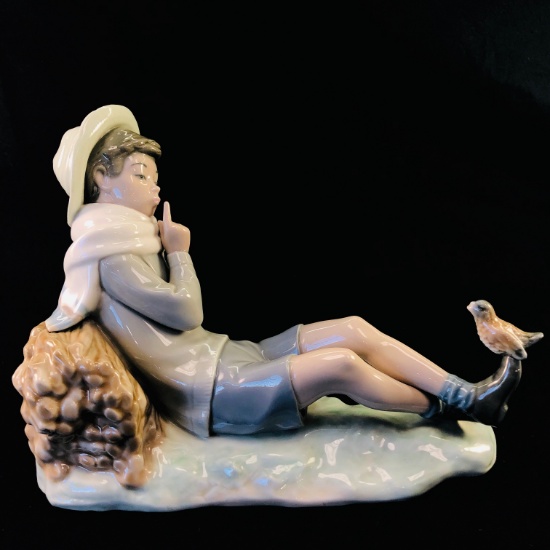 Estate Lladro #4730 "Shepherd Boy with Bird" porcelain figurine with original box