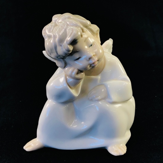 Estate Lladro #4539 "Angel Thinking" porcelain figurine with original box