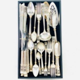 Vintage 110-piece set of Community silver-plated flatware