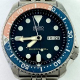 Estate Seiko Automatic Diver's 200 stainless steel wristwatch