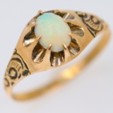 Vintage 10K yellow gold opal ring