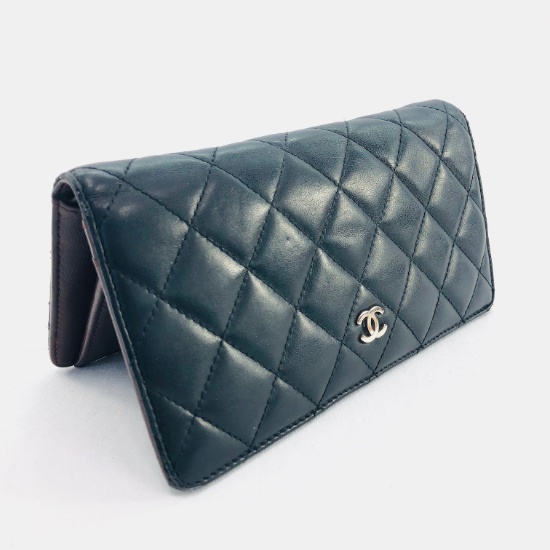Authentic estate Chanel quilted lamb skin wallet