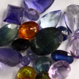 Unmounted mixed natural gemstones