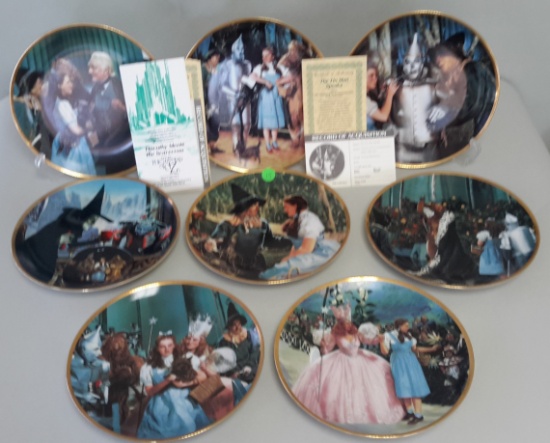 Wizard of Oz Commemorative Plate Collection (8)