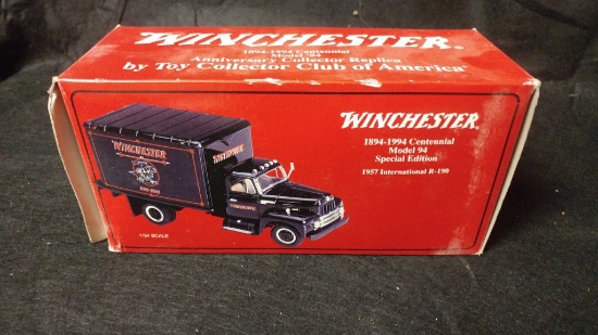 Winchester 1975 IH R-190 Truck Bank 1/34