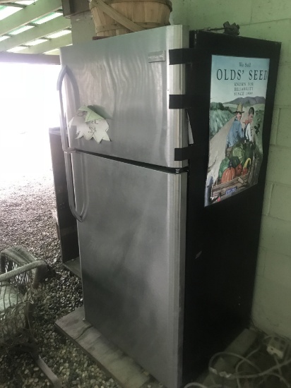 Frigidaire Stainless Front Refrigerator, Broken Door