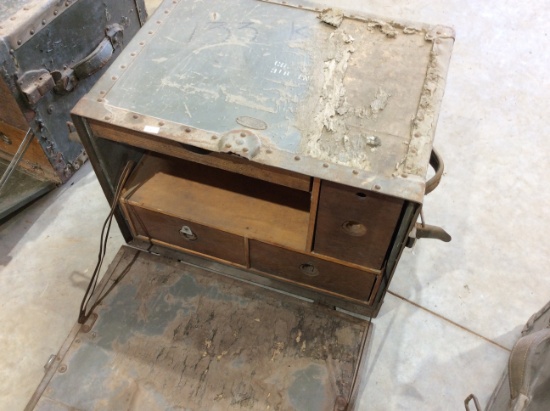 Wwii Hartman Trunk Co Military Field Desk Broken Hasp Art