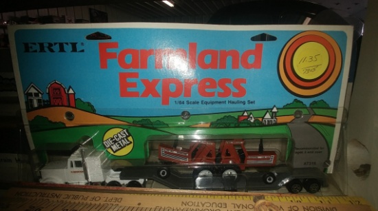 Ertl Farmland Express 1/64 Scale Semi W/ Hesston Tractors
