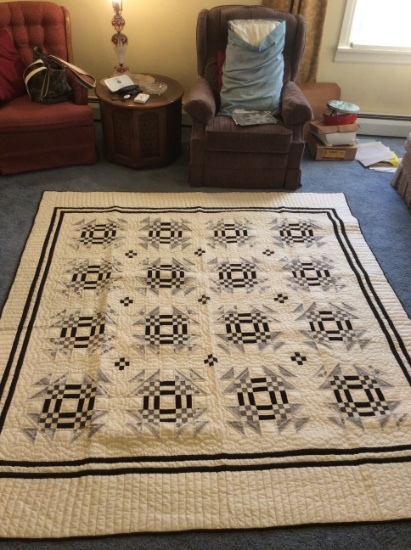 Black and White Quilt 82x92