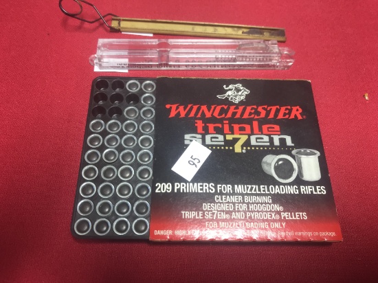 Winchester Triple 7 Primers with dispenser