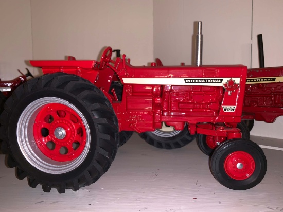 Canadian International 756 1/16 Scale Toy Tractor