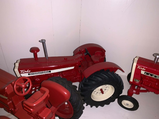 International Turbo 1/16 Scale Toy Tractor