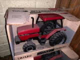 Case International 5140 MFD 1/16 Scale Toy Tractor with Box