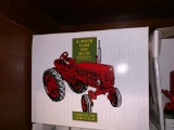 Farmall 100 Hi-Clear 1/16 Scale Toy Tractor with Box