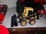 New Holland 1/16 Scale Toy Skidsteer