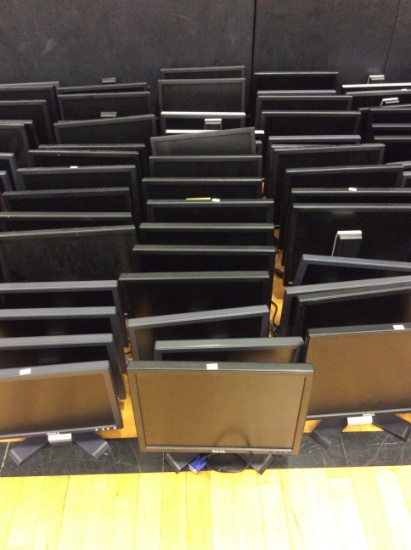 15 Dell Monitors