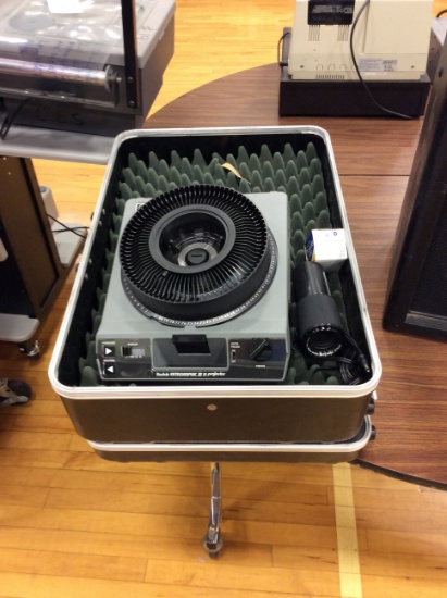 Kodak iii Projector and Case