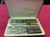 1958-1960 Queen, Set of 8 Steak Knives in the Original Box, Serrated Blades