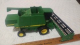 JD 9500 Combine with Grain Table