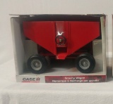 Case IH Gravity Wagon, nib 1/16 14700