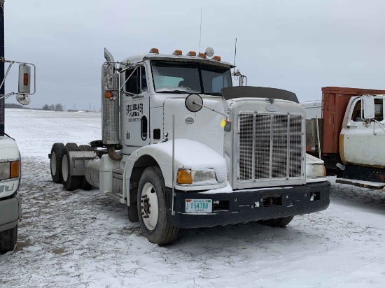 1992 Peterbuilt Semi Tractor, Runs, 979,750 Miles