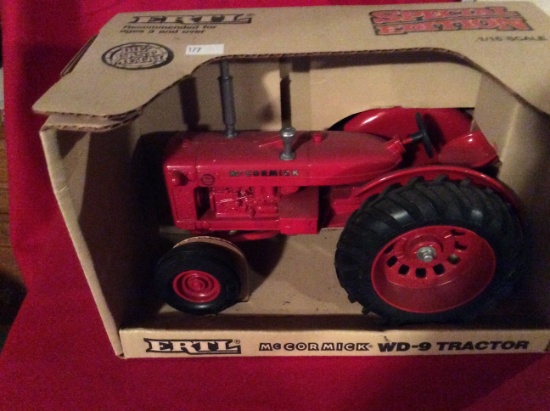 Ertl WD-9 Tractor 1/16