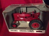 Ertl Farmall Super M-TA Tractor 1/16