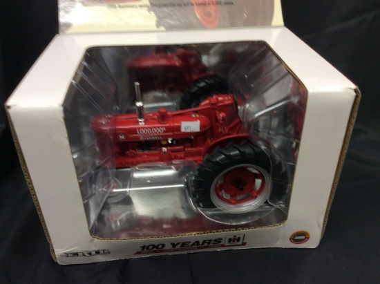 Ertl McCormick Farmall M  100 Years W/Box  1/16