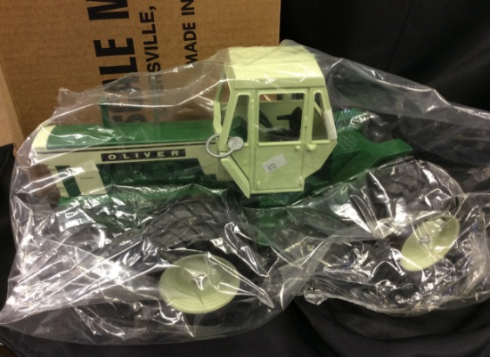 Ertl Oliver 2455 Diesel   1/16