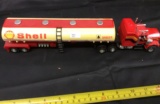 Shell Gas Tanker Semi  1/56