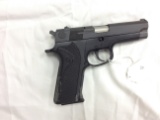 Smith & Wesson Md. 915, 9 MM Pistol