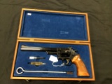 Smith & Wesson Md. 29-2, .44 Magnum Revolver in Wood Case