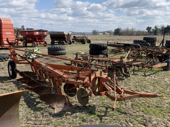 Allis chalmers Five bottom plow