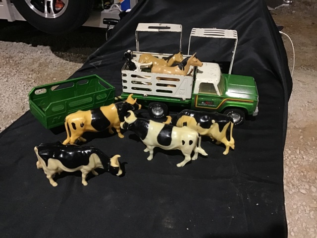 Nylint Farms Truck With Plastic Animals Trailer Proxibid