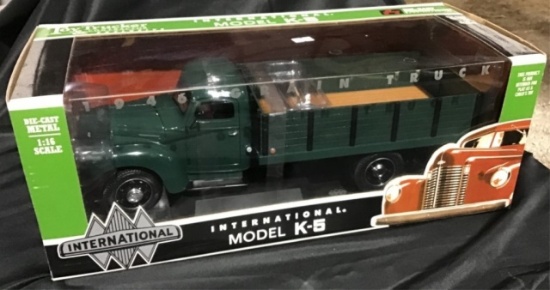 International model K-5 1/ 16th scale truck