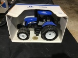 New Holland TG285 1/16 scale tractor