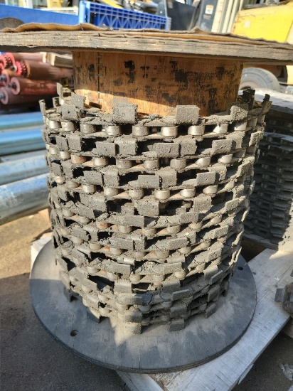 PICK UP LOCATION DUNCANVILLE, TX: Conveyor Roller Chain unknown Length 2”x18”x14” roll