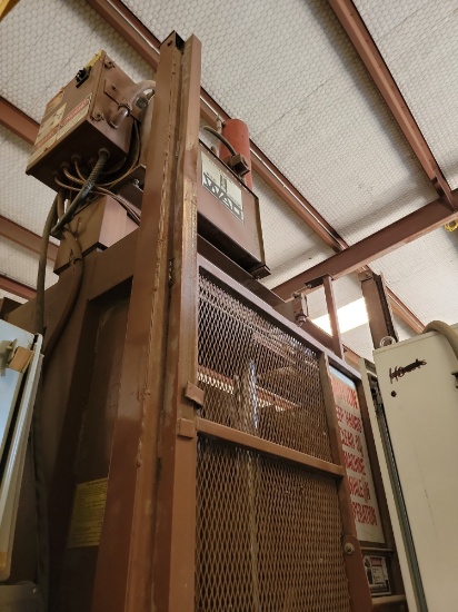 PICK UP LOCATION DUNCANVILLE, TX: Dura Bilt Tite Wad Bailer