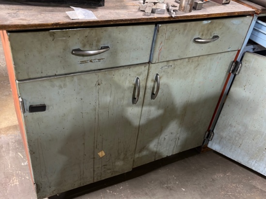 Tooling accessories and spindles, cabinet 26x36x34