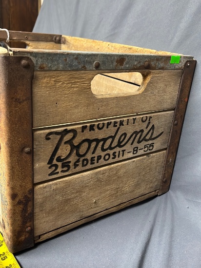 Borden's wood milk crate 13x19x11"