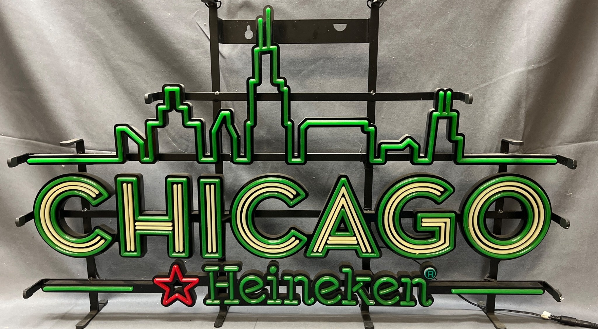 Heineken Chicago Neon Sign With City Skyline | Proxibid