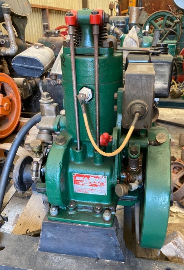 Sea King 5 hp Marine Engine in Green Finish
