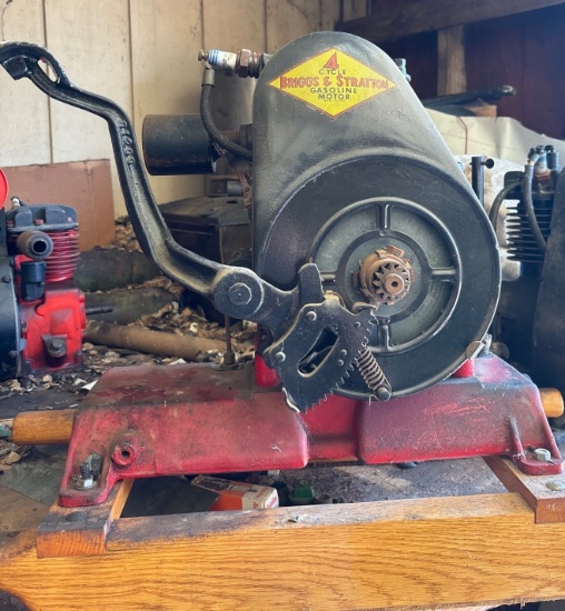 Briggs and Stratton Model Y Gas Engine, Type 60190 with Serial No. 33513